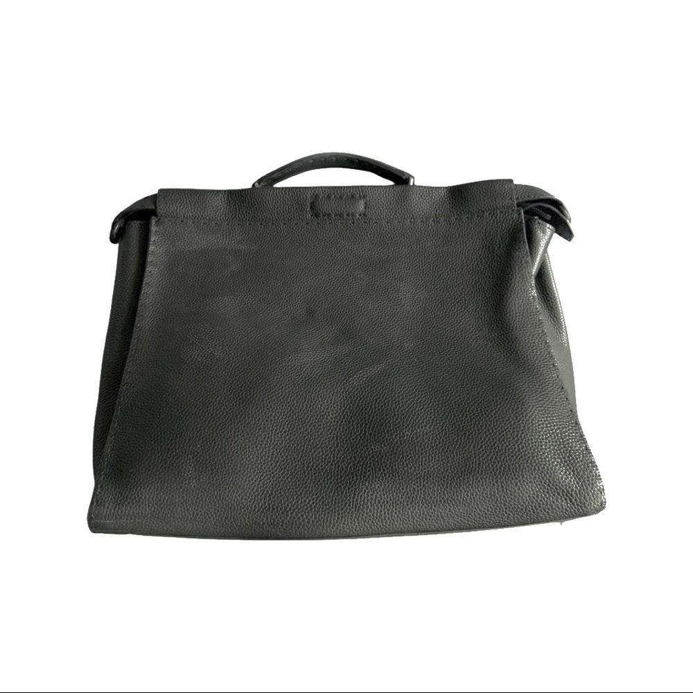 Fendi peekaboo Bag Color：black